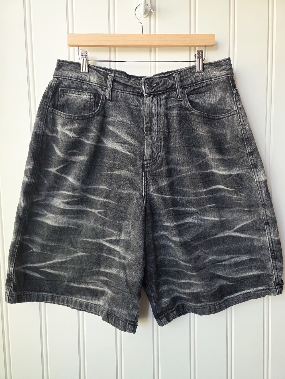 Boohoo Man Tall Parachute Crinkle Washed Denim Black Shorts Size 34
